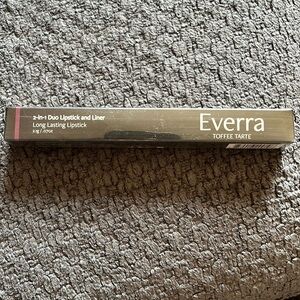 Everra 2-in-1 duo lipstick and liner
